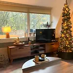 Het Hulstje 1 *