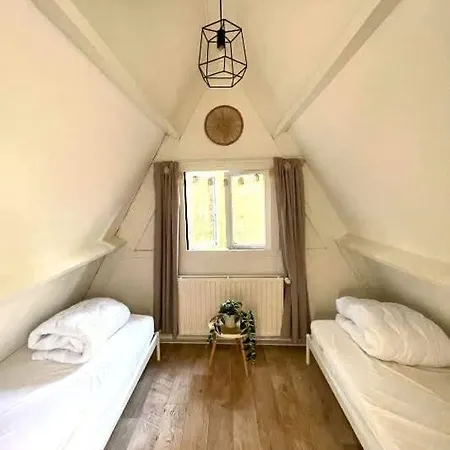 Chalet Het Hulstje 1 *